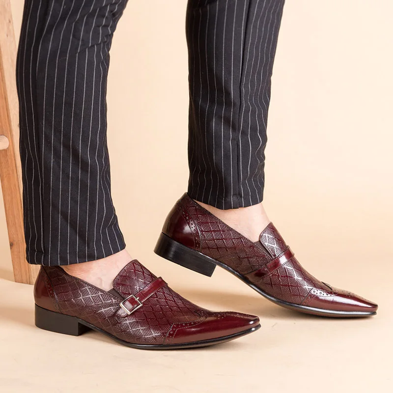 Четыре сезона Новые мужские маленькие кожаные туфли с острым носком в британском стиле, повседневные офисные кожаные туфли в европейском и американском стиле CB099