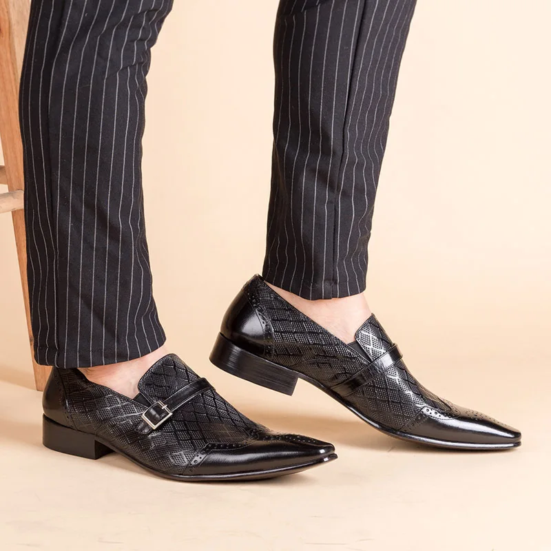 Четыре сезона Новые мужские маленькие кожаные туфли с острым носком в британском стиле, повседневные офисные кожаные туфли в европейском и американском стиле CB099